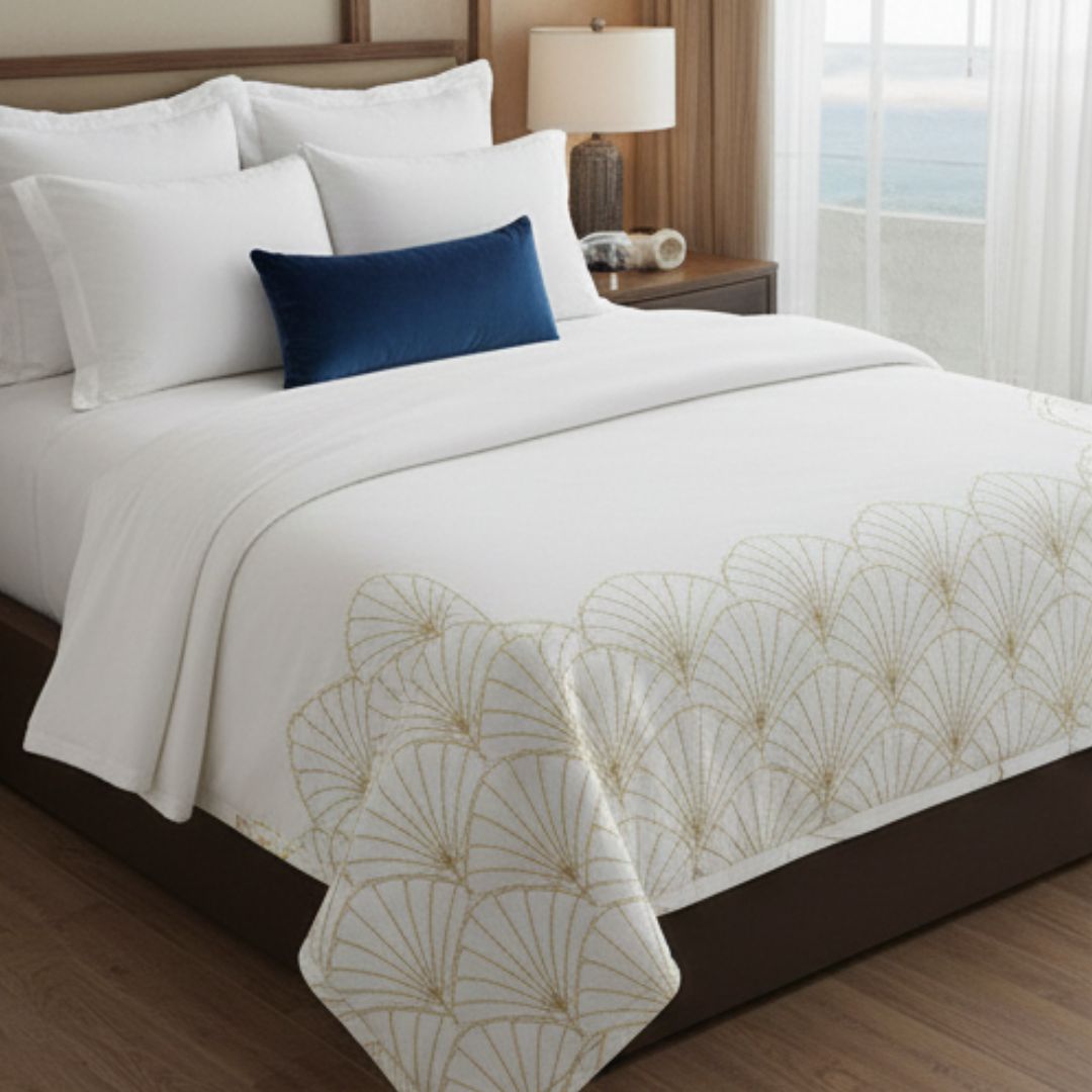 Duvet Covers for Hotels (5) plain duvet, sheets and pillow covers with design